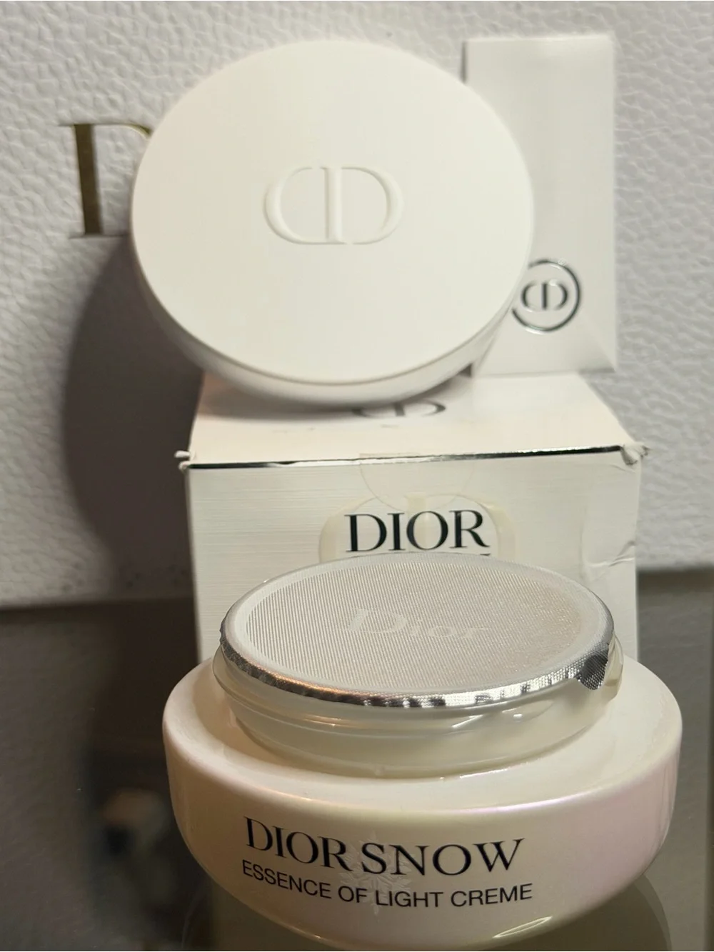 Diorsnow Essence Of Light Lock & Reflect Creme Face Moisturizer- 50ml/1.7 oz